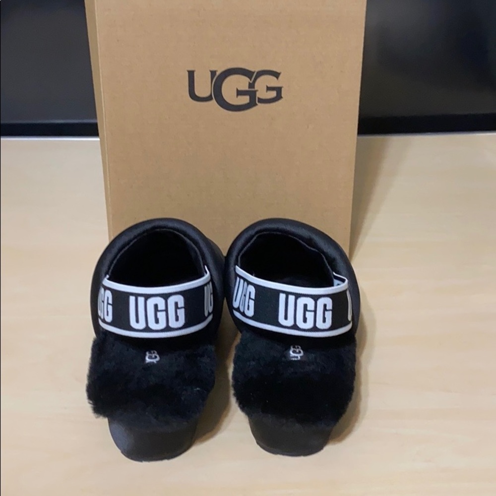 Last Pair!!!!! Women’s Ugg Puff Yeah NWT - Picture 4 of 8